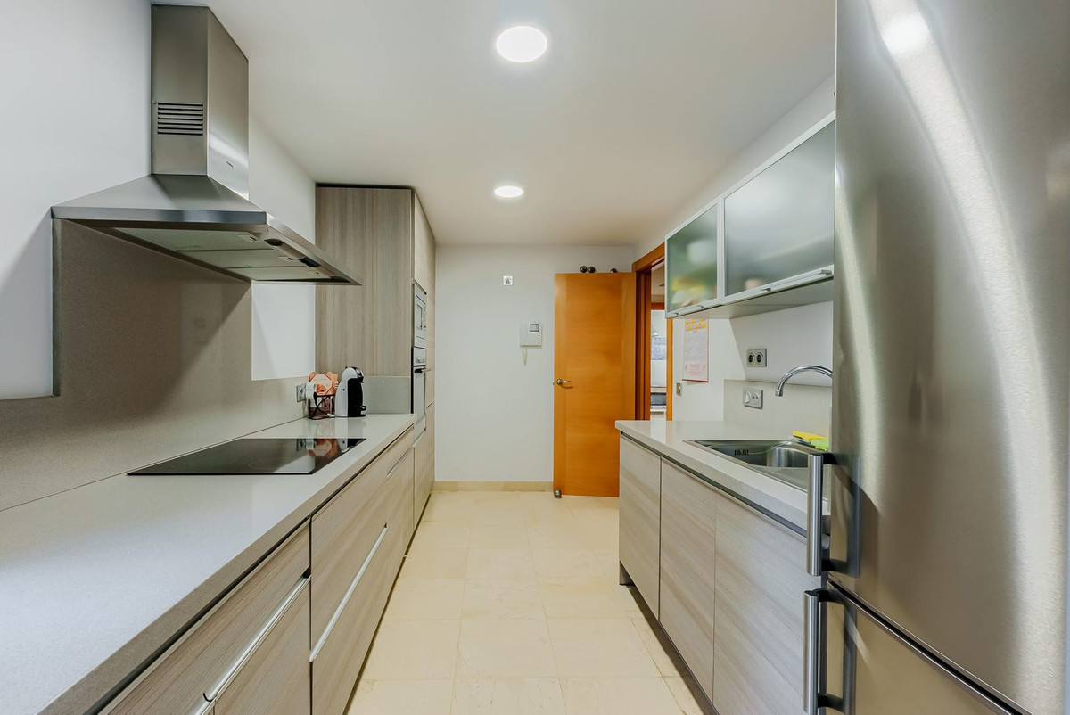 2 bedroom Apartments for sale in Los Flamingos – R5110855
