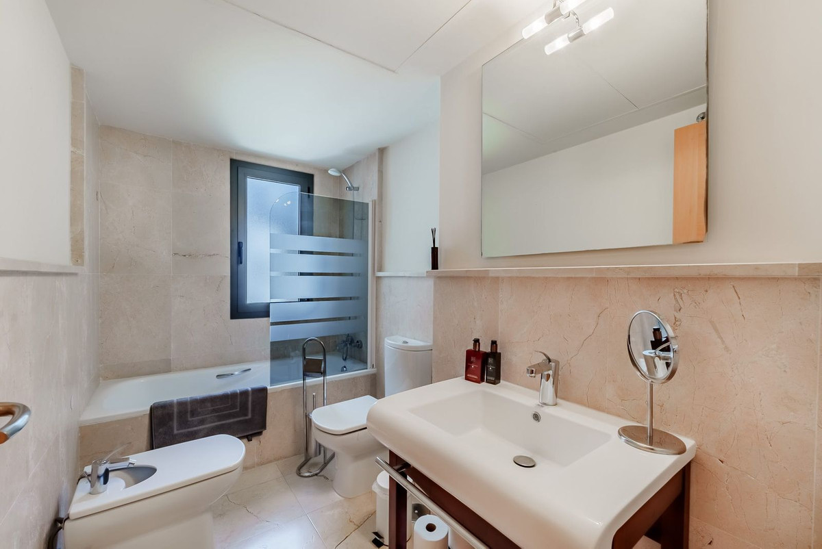 2 bedroom Apartments for sale in Los Flamingos – R5110855