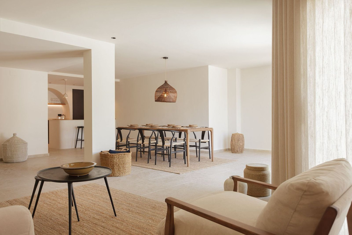 Aticos de 4 dormitorios en venta en Elviria – R5116210