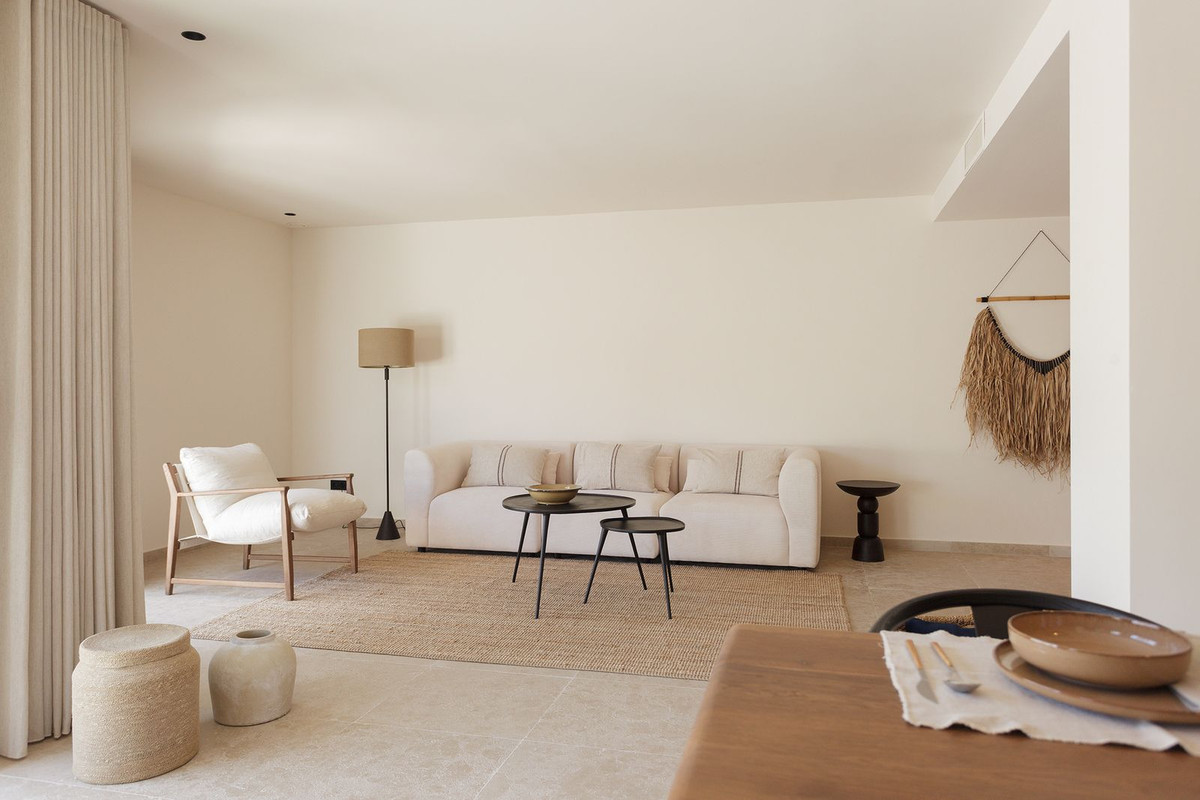 Aticos de 4 dormitorios en venta en Elviria – R5116210