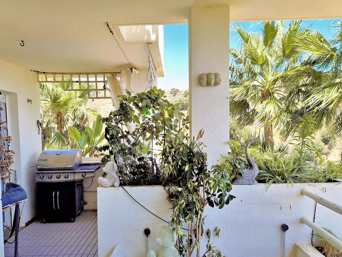 2 bedroom Apartments for sale in Calahonda – R5121616