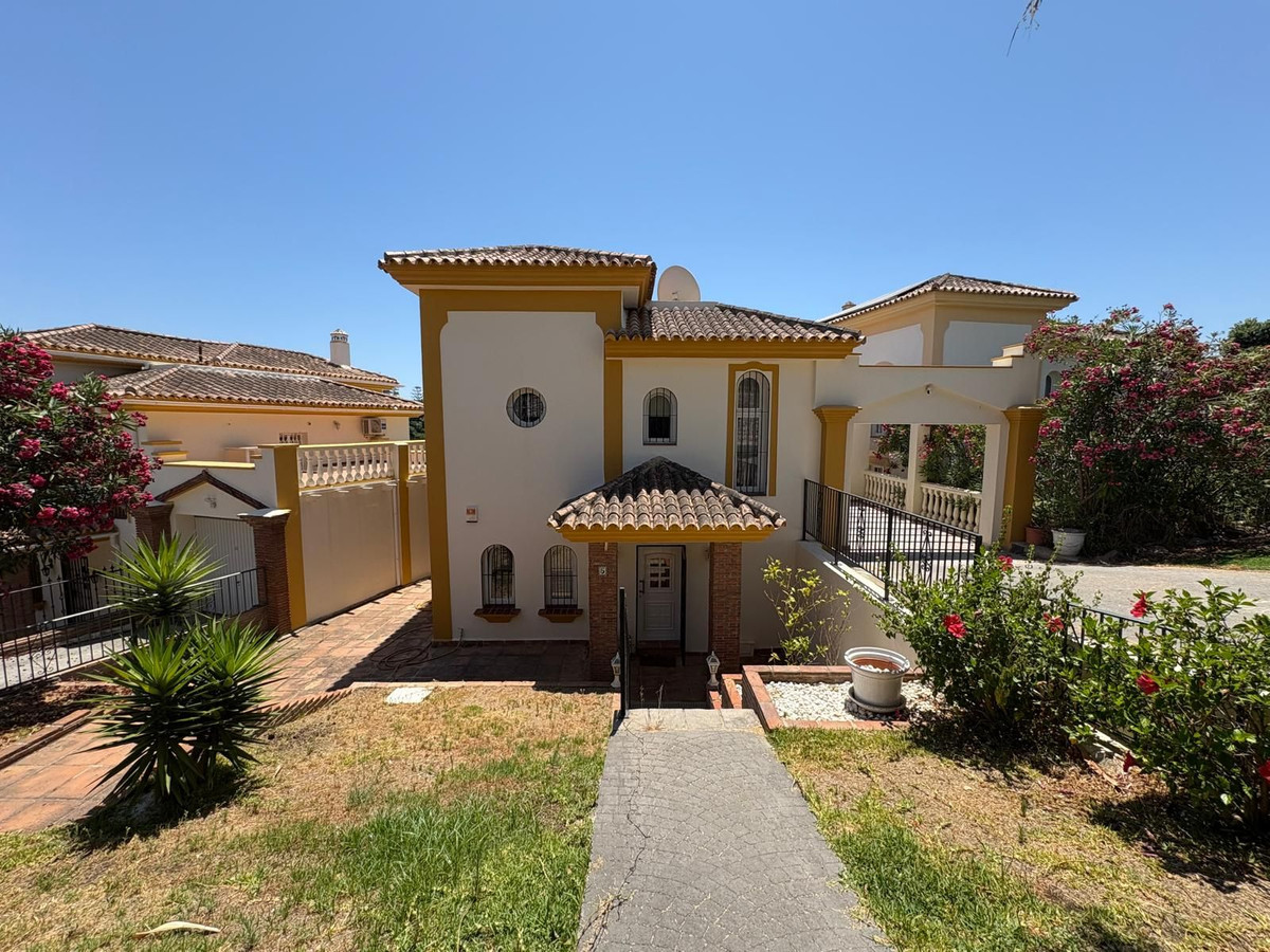 3 bedroom Villas for sale in Riviera del Sol – R5114347