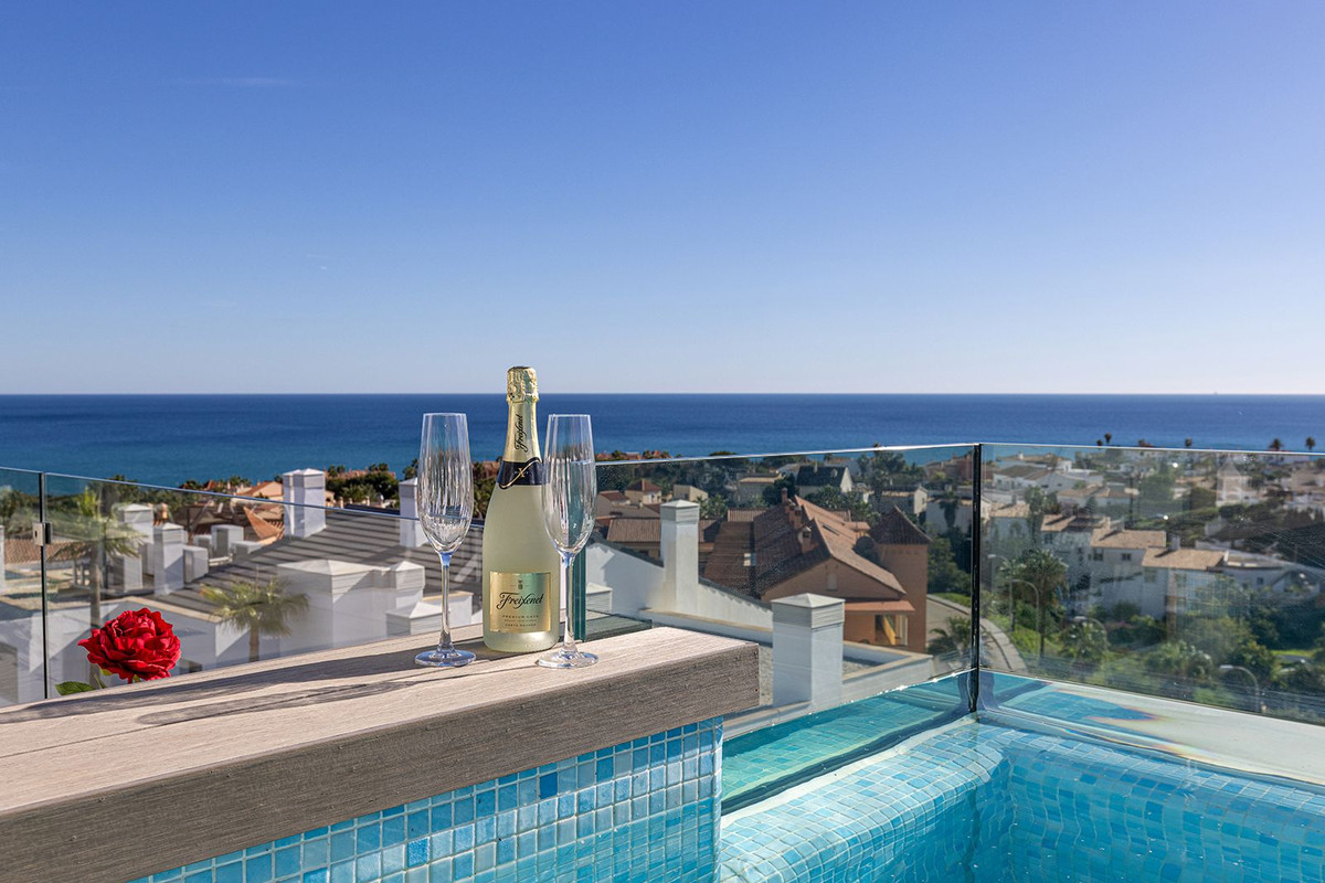 Apartamentos de 5 dormitorios en venta en Mijas – R5118007