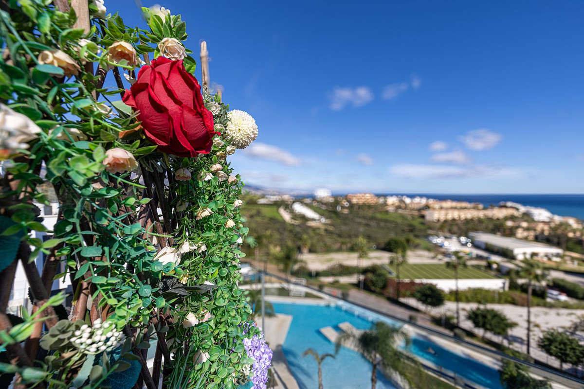 Apartamentos de 5 dormitorios en venta en Mijas – R5118007