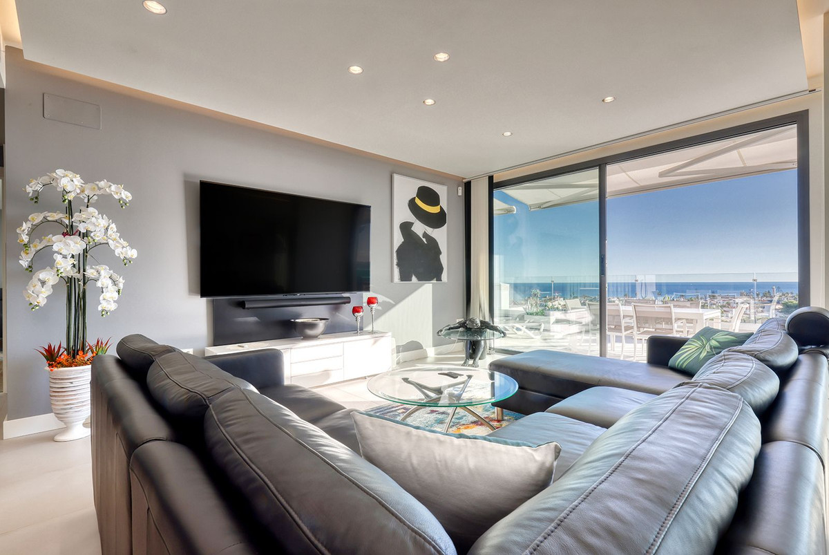 Apartamentos de 5 dormitorios en venta en Mijas – R5118007