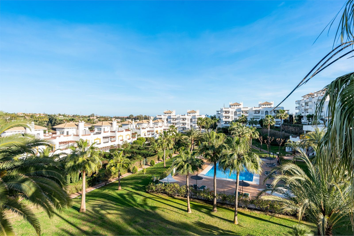 2 bedroom Penthouses for sale in Selwo – R5116681