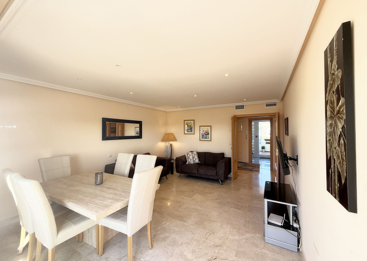 2 bedroom Penthouses for sale in Selwo – R5116681