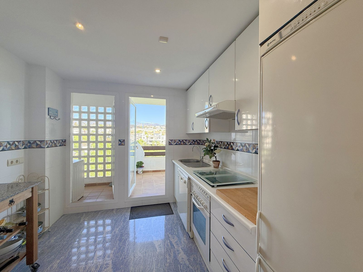 2 bedroom Penthouses for sale in Selwo – R5116681
