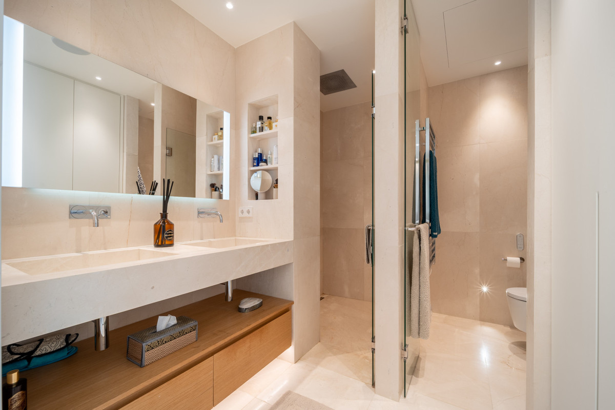 Apartamentos de 3 dormitorios en venta en La Quinta – R5123335