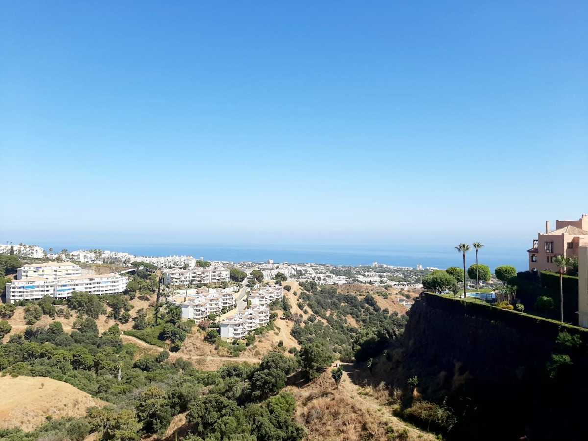 Apartamentos de 2 dormitorios en venta en Calahonda – R5122030