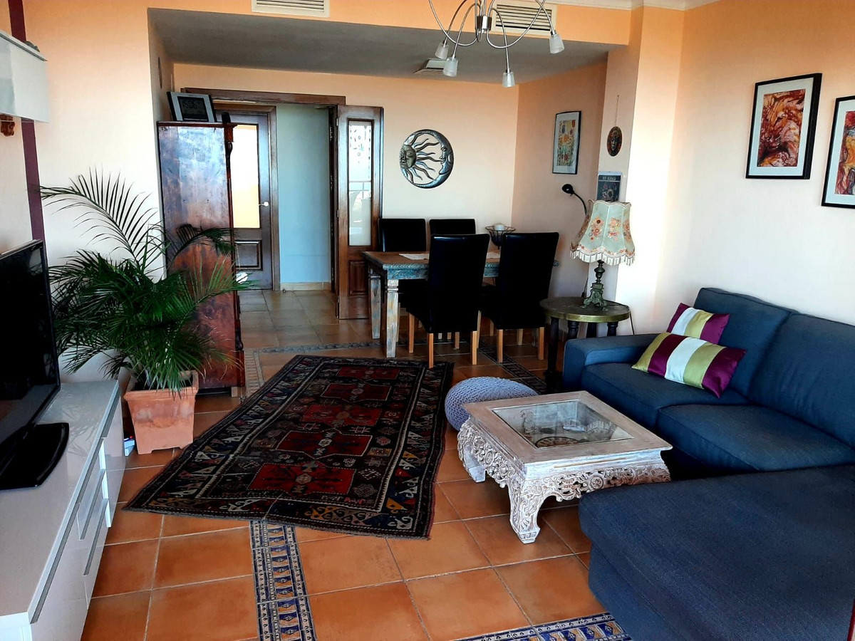 Apartamentos de 2 dormitorios en venta en Calahonda – R5122030