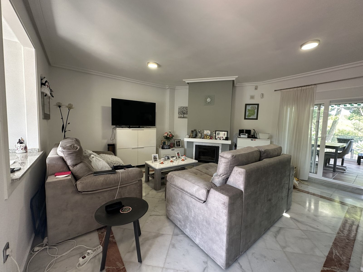 Adosados de 3 dormitorios en venta en Cabopino – R5111422