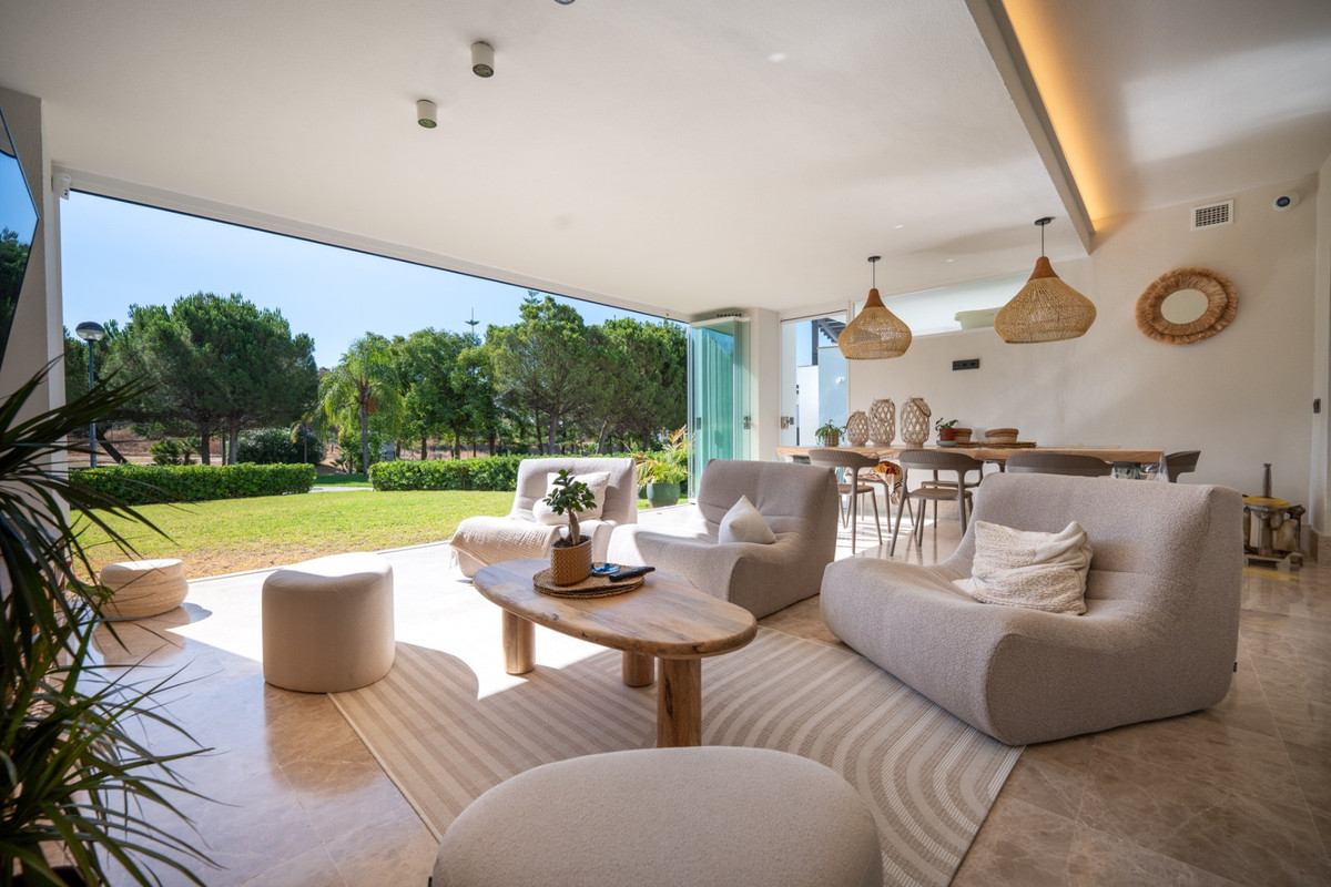 2 bedroom Townhouses for sale in Marbella – R5115724