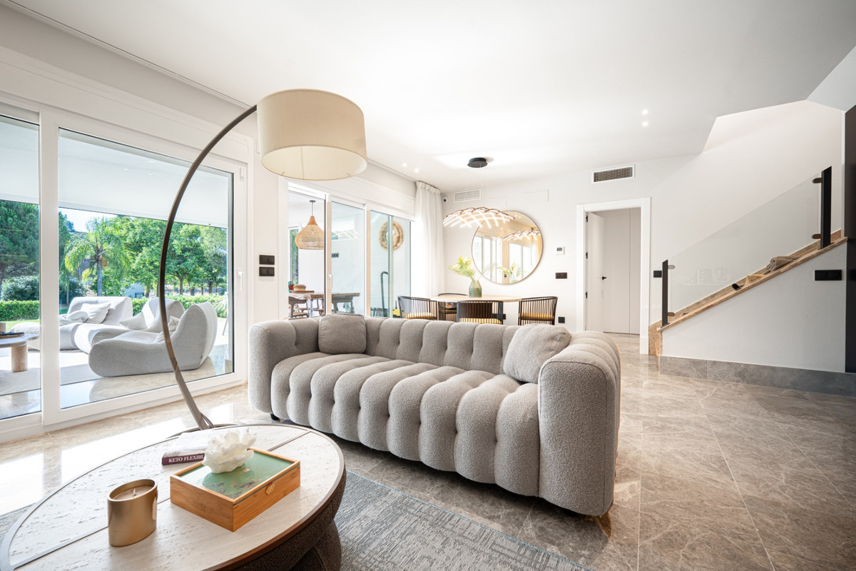 2 bedroom Townhouses for sale in Marbella – R5115724
