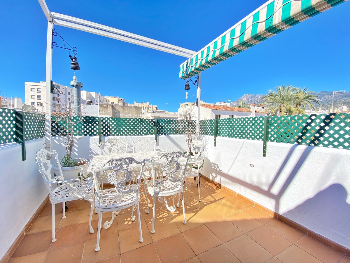 3 bedroom Penthouses for sale in Marbella – R5120617