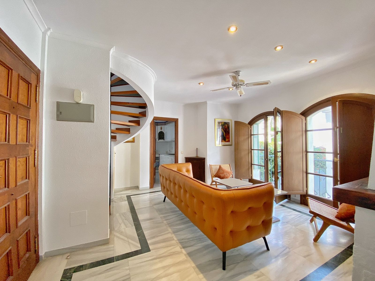 3 bedroom Penthouses for sale in Marbella – R5120617