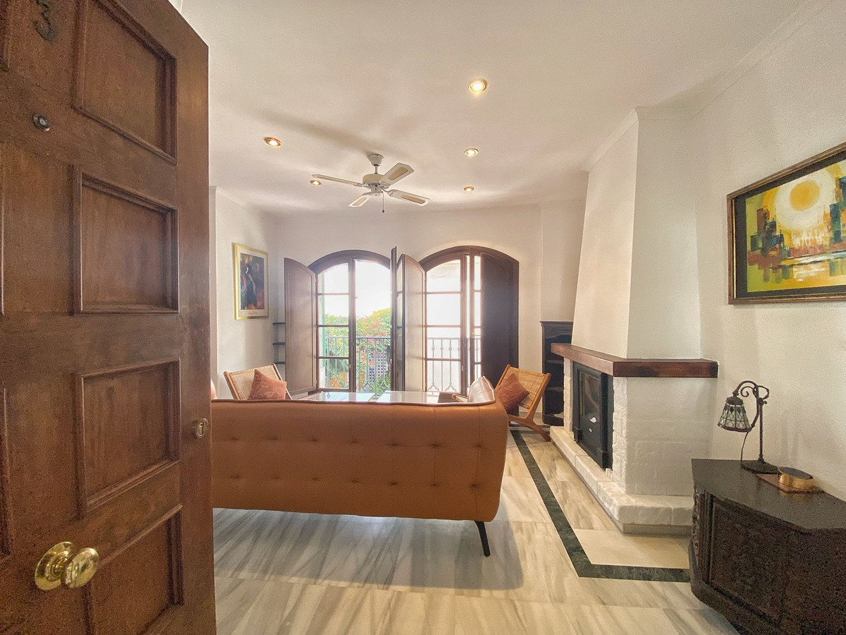 3 bedroom Penthouses for sale in Marbella – R5120617