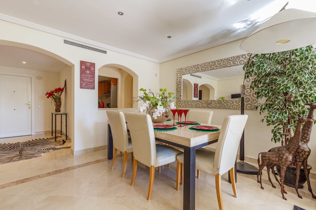 3 bedroom Apartments for sale in Los Arqueros – R5120680