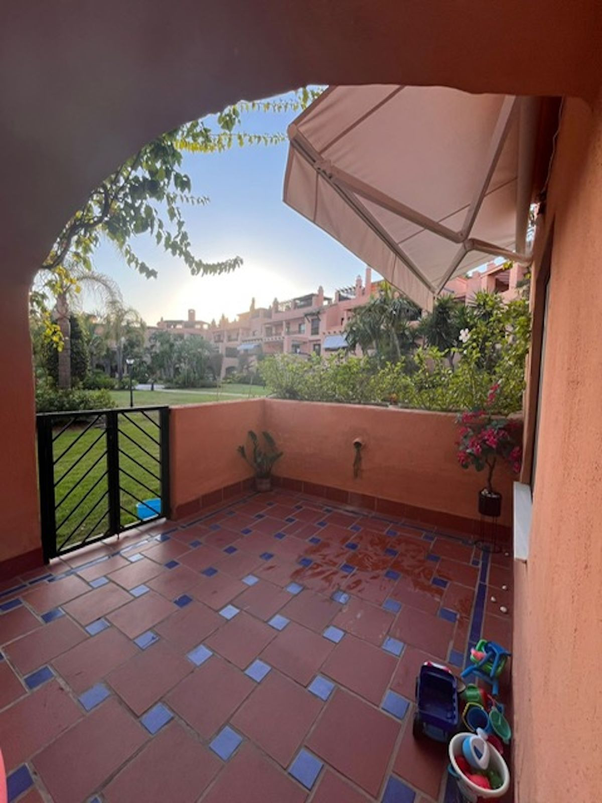 Apartamentos de 2 dormitorios en venta en Hacienda del Sol – R5121781