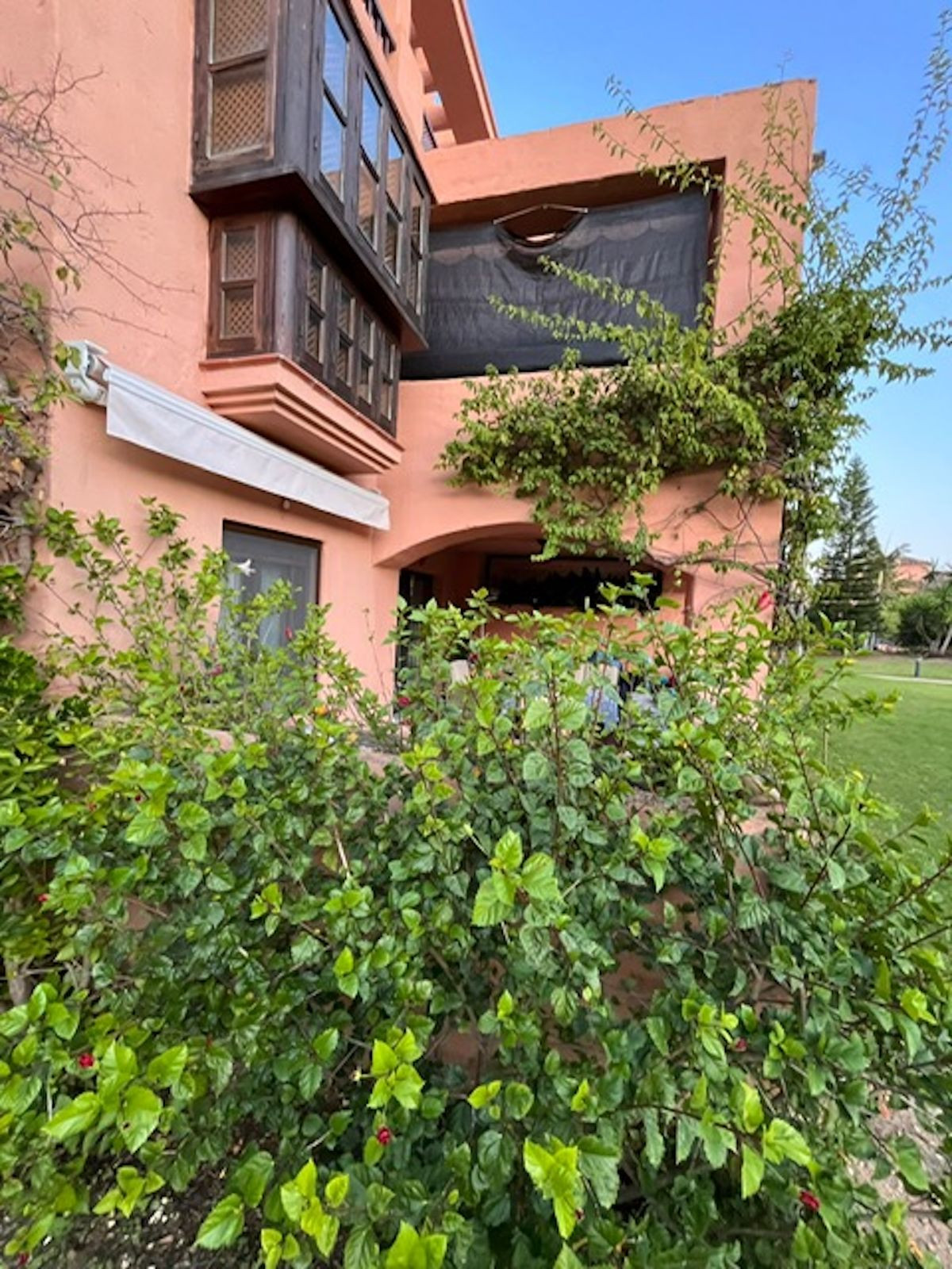 Apartamentos de 2 dormitorios en venta en Hacienda del Sol – R5121781