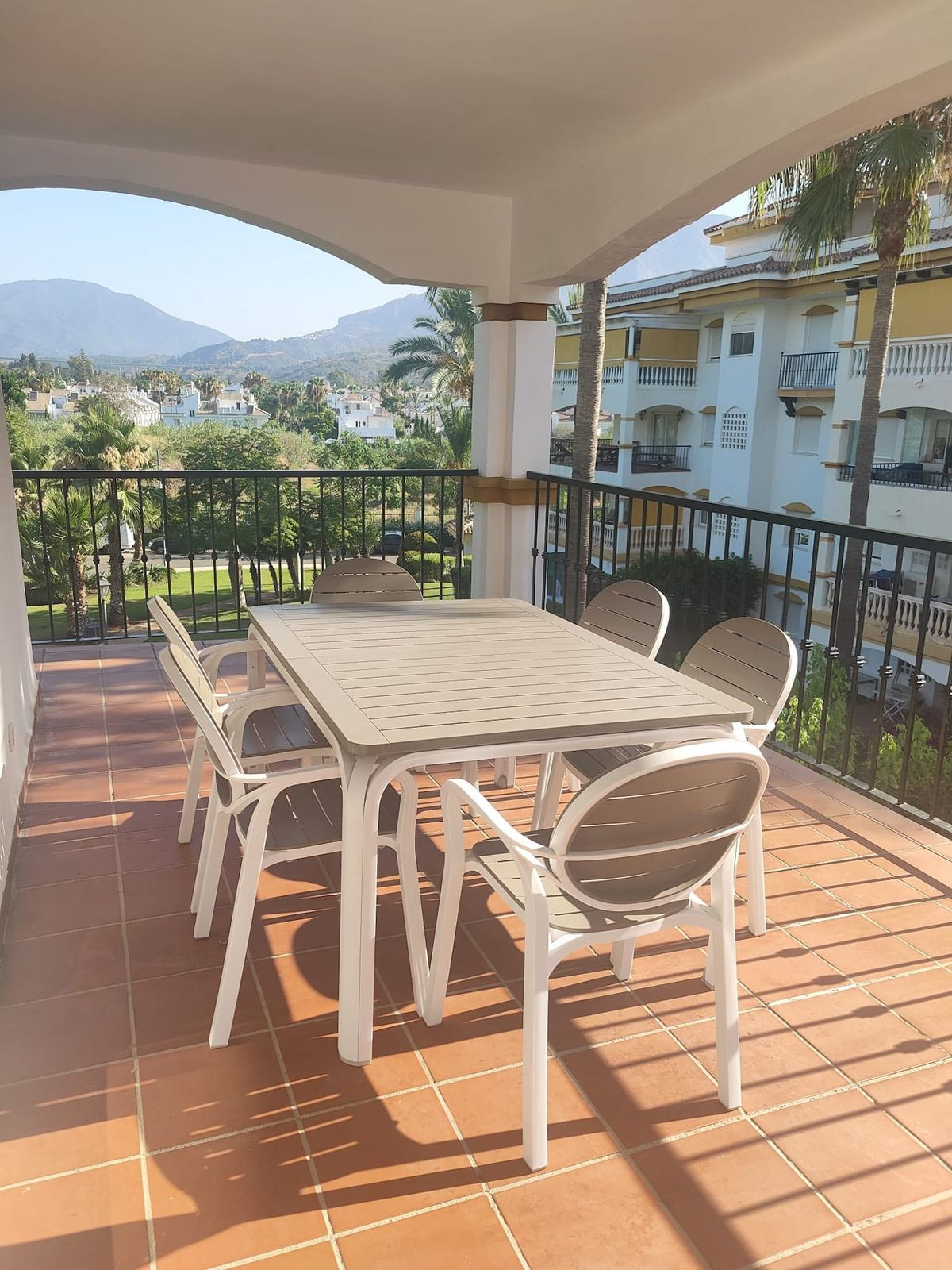 Apartamentos de 2 dormitorios en venta en Marbella – R5078917