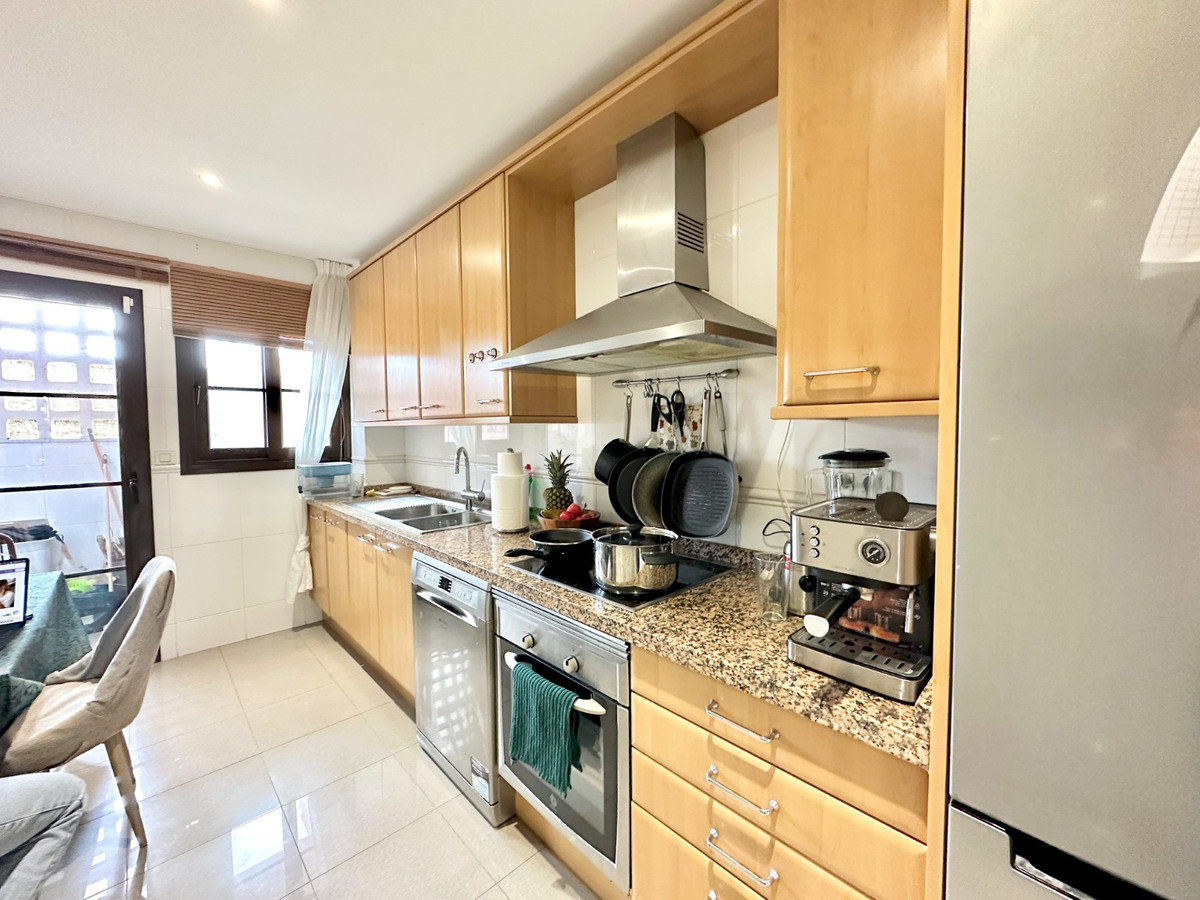 2 bedroom Apartments for sale in Hacienda del Sol – R4987423