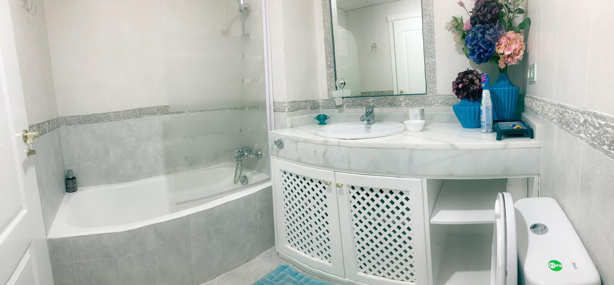 2 bedroom Apartments for sale in Hacienda del Sol – R4987423