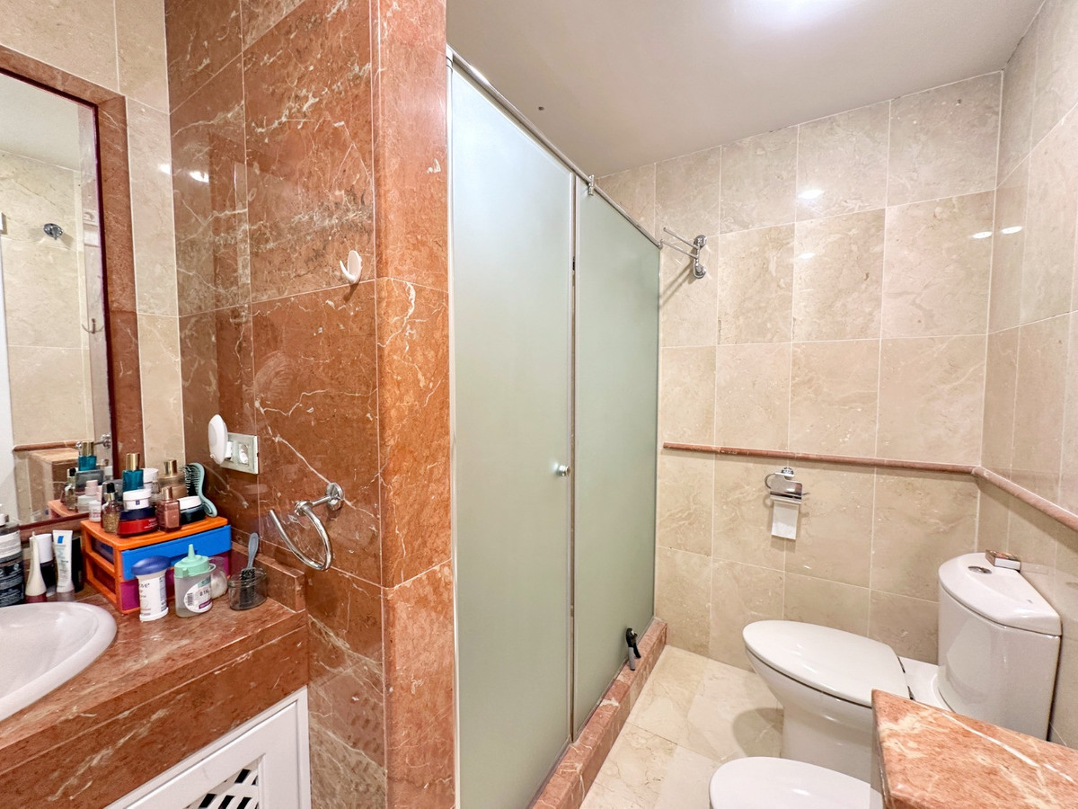 2 bedroom Apartments for sale in Hacienda del Sol – R4987423