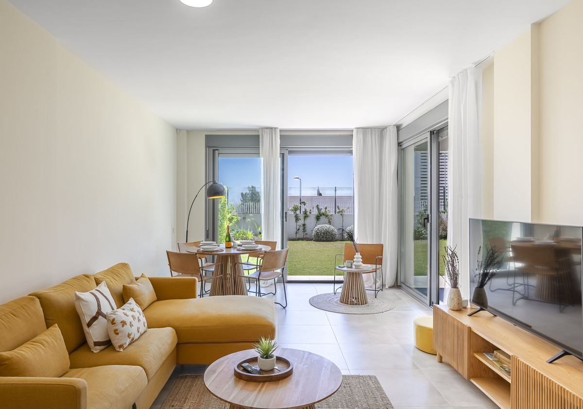 Apartamentos de 2 dormitorios en venta en Selwo – R5119009