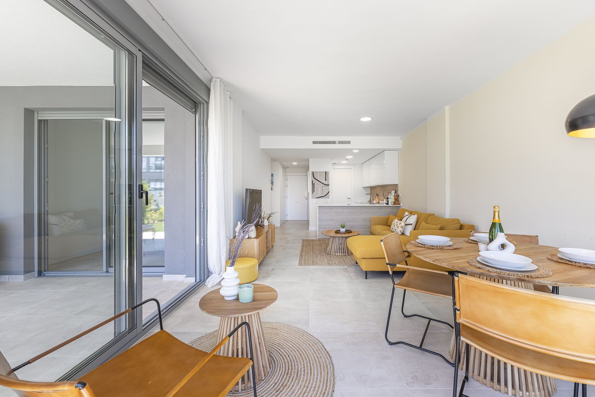 Apartamentos de 2 dormitorios en venta en Selwo – R5119009