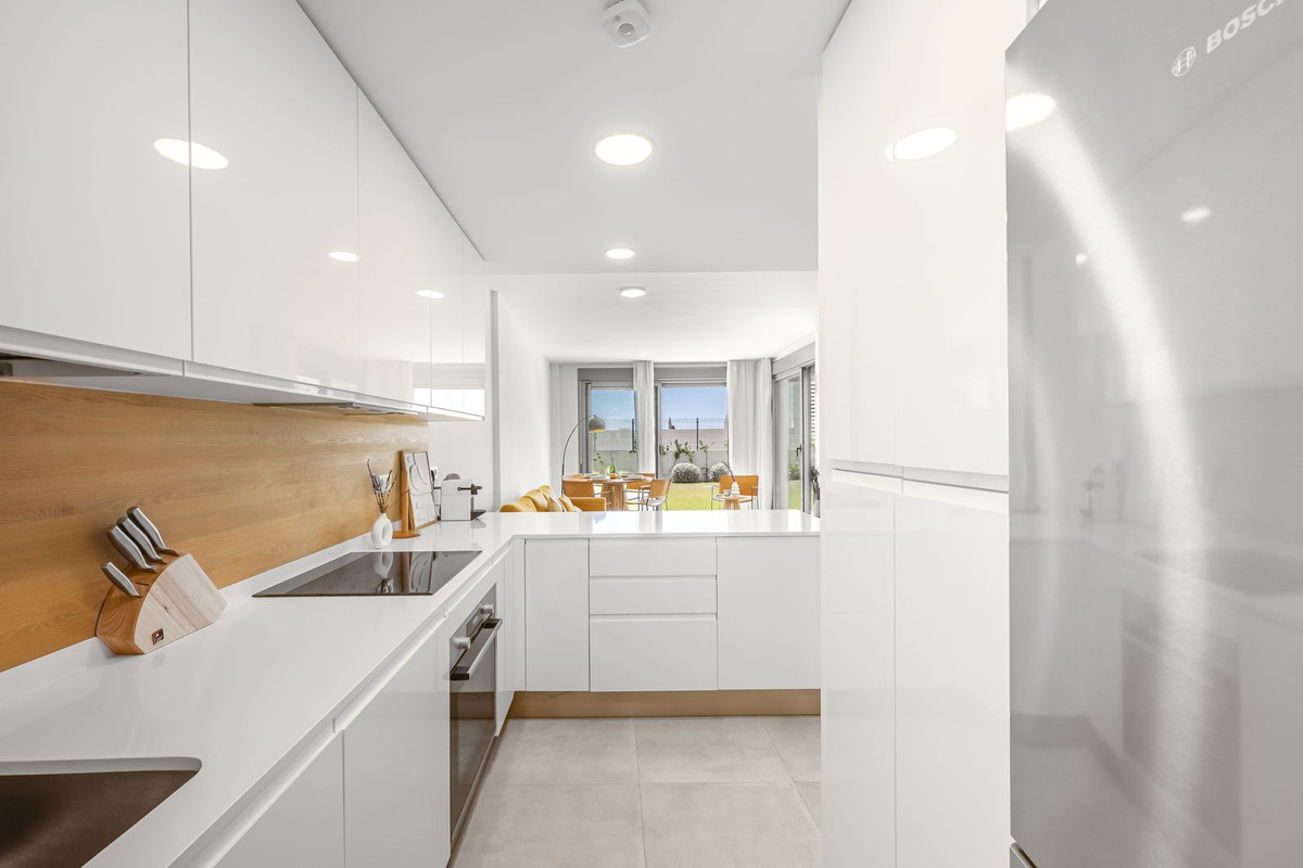 Apartamentos de 2 dormitorios en venta en Selwo – R5119009