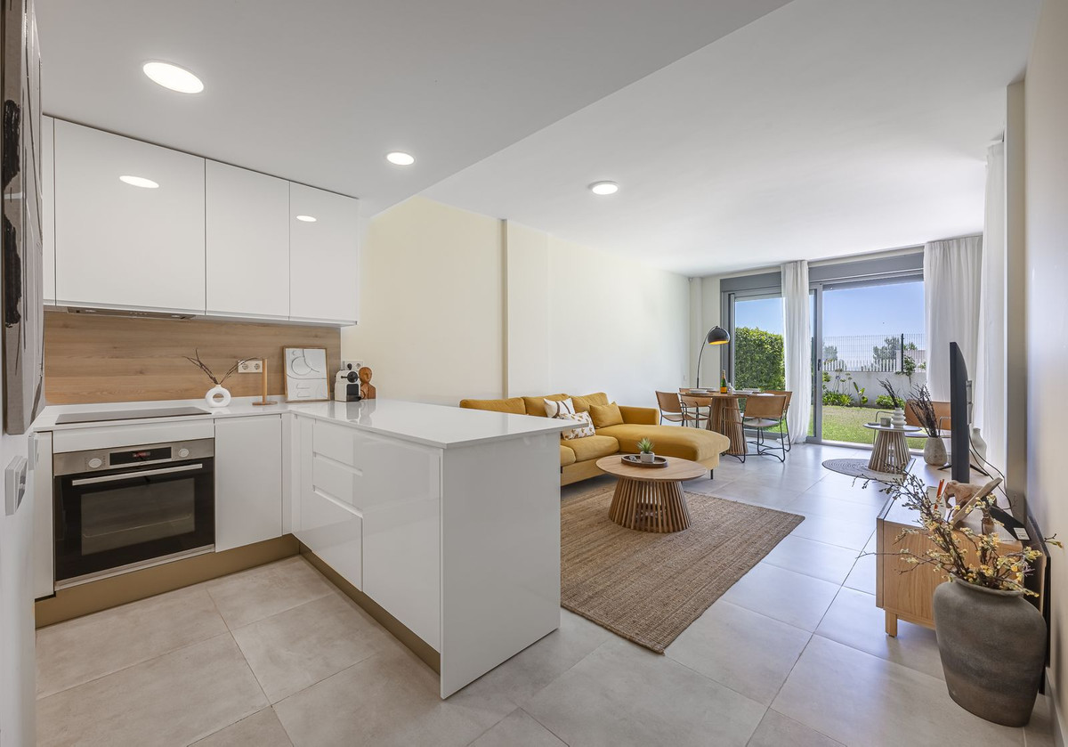 Apartamentos de 2 dormitorios en venta en Selwo – R5119009