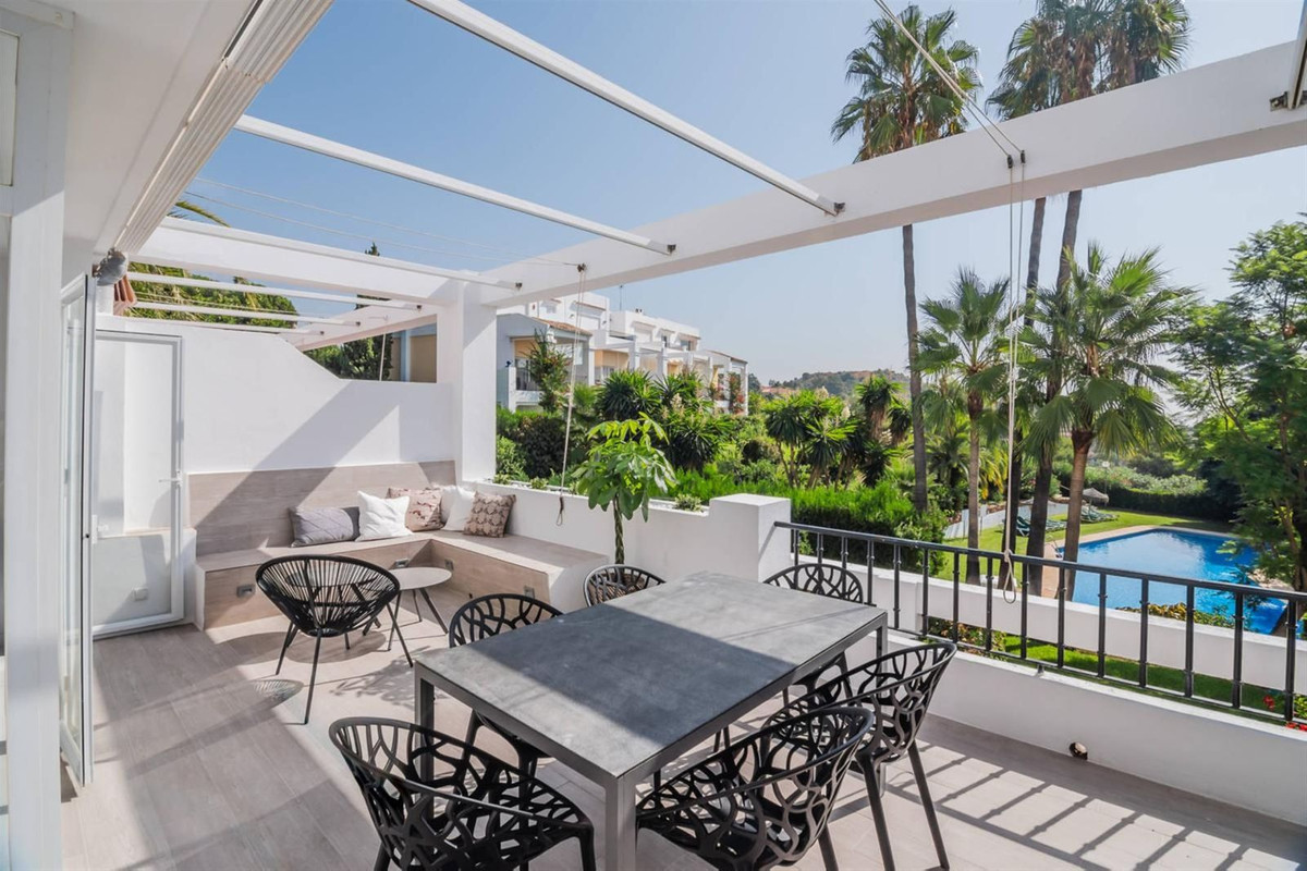 Apartamentos de 3 dormitorios en venta en La Quinta – R5117794