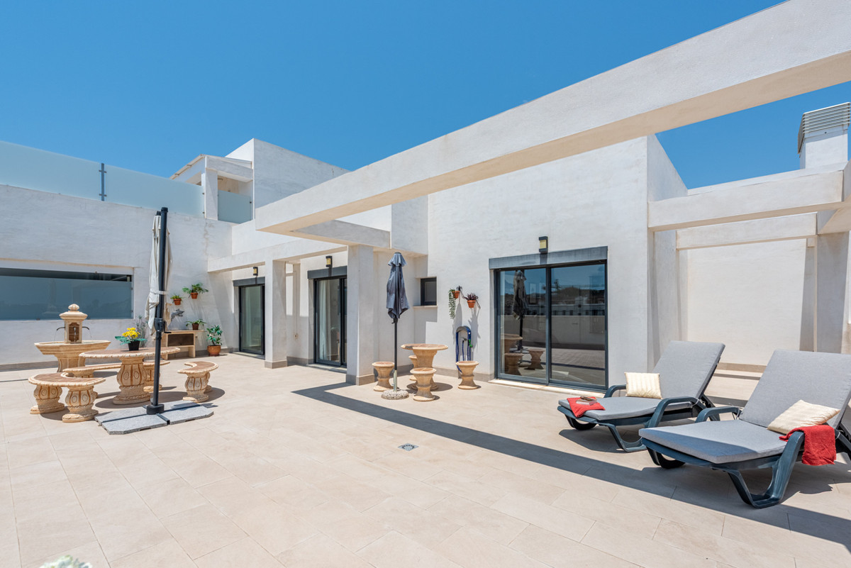 Aticos de 3 dormitorios en venta en Mijas – R5123236