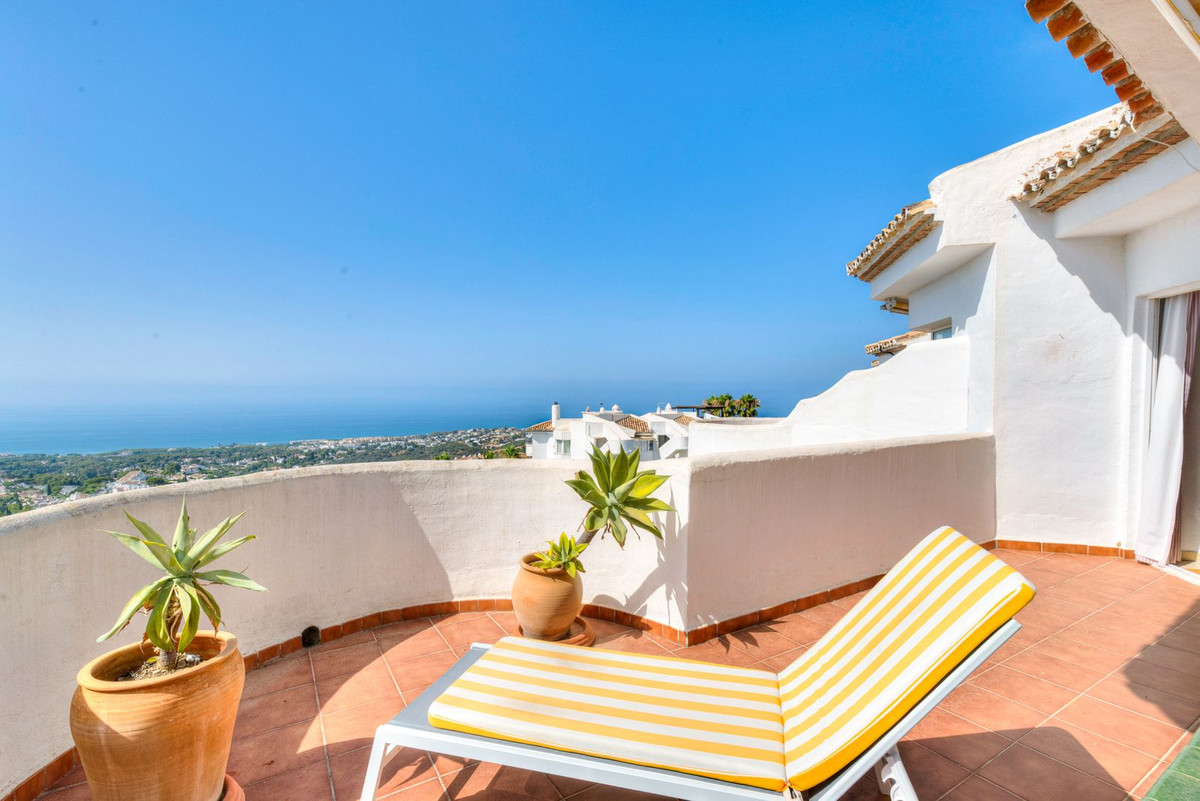 Apartamentos de 2 dormitorios en venta en Calahonda – R5118100