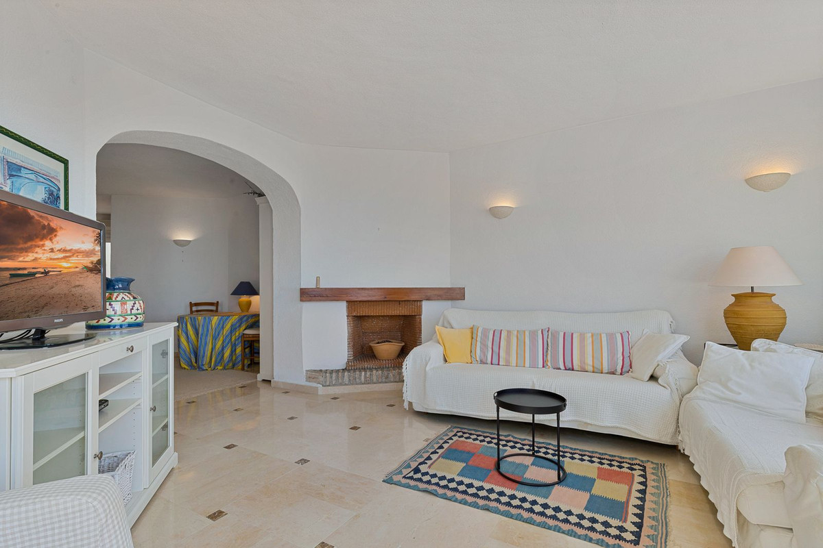 Apartamentos de 2 dormitorios en venta en Calahonda – R5118100
