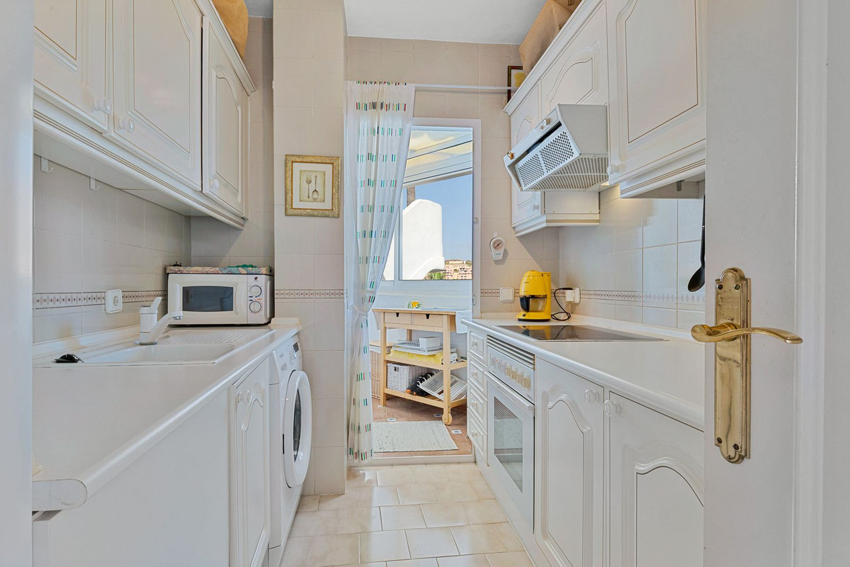 Apartamentos de 2 dormitorios en venta en Calahonda – R5118100