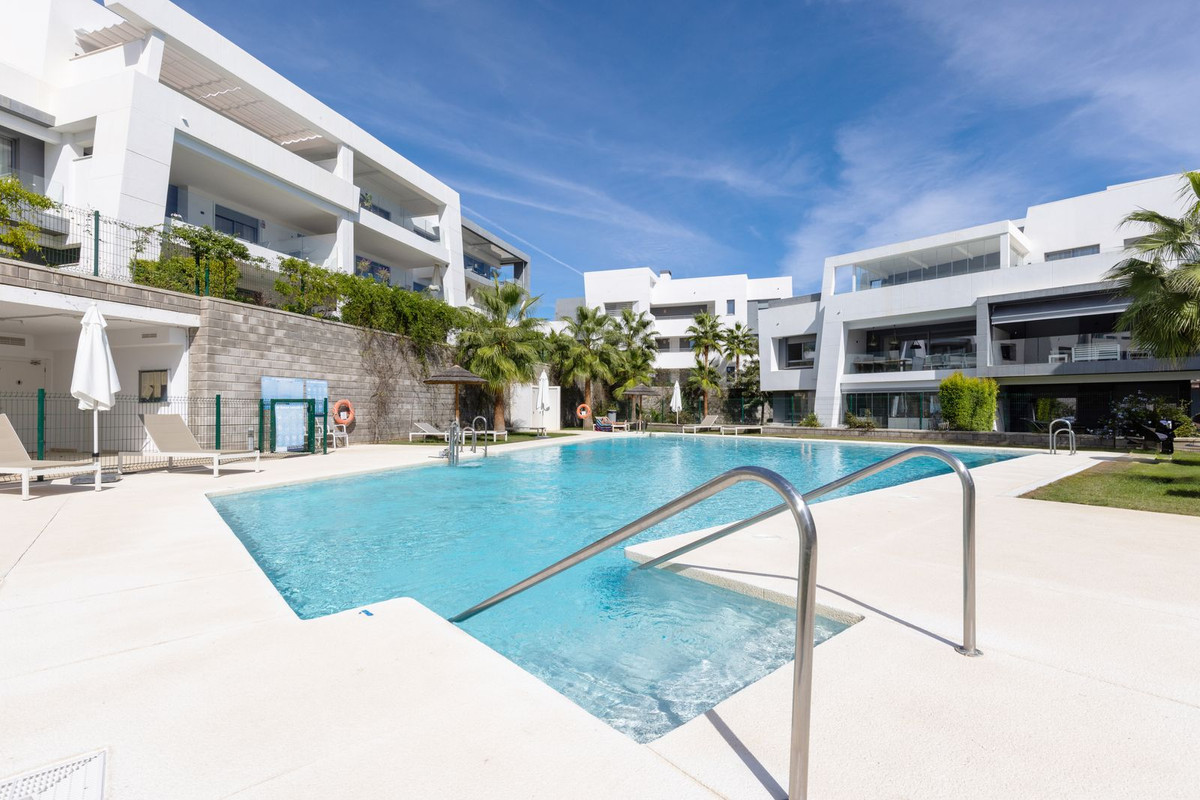 Apartamentos de 3 dormitorios en venta en Selwo – R4893403