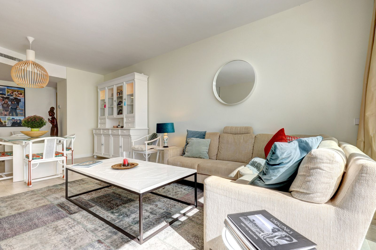 Apartamentos de 3 dormitorios en venta en Selwo – R4893403