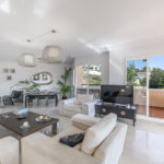 Apartamentos de 3 dormitorios en venta en Elviria – R5117932