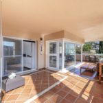 Apartamentos de 3 dormitorios en venta en Elviria – R5117932