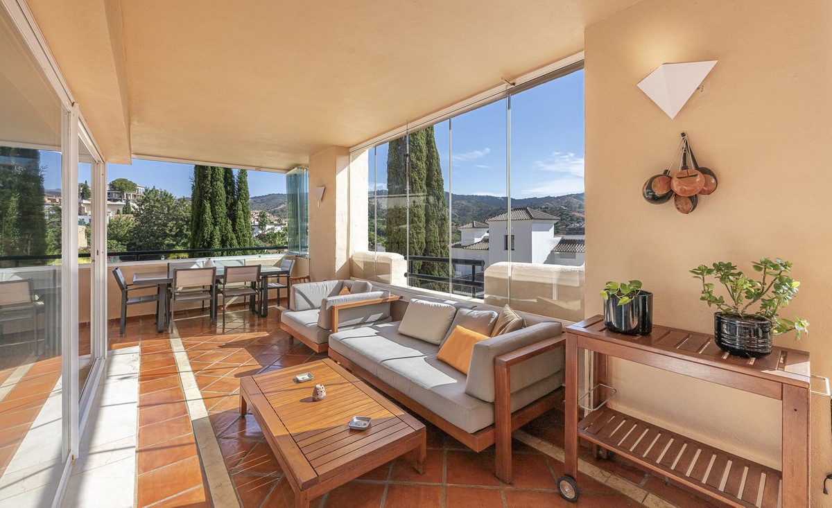 Apartamentos de 3 dormitorios en venta en Elviria – R5117932