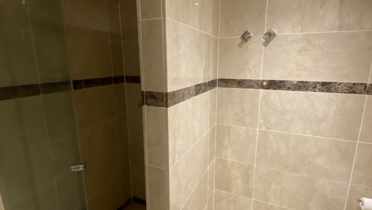 Aticos de 2 dormitorios en venta en Marbella – R5122708 en 