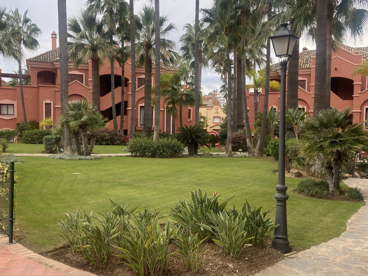 2 bedroom Penthouses for sale in Marbella – R5122708