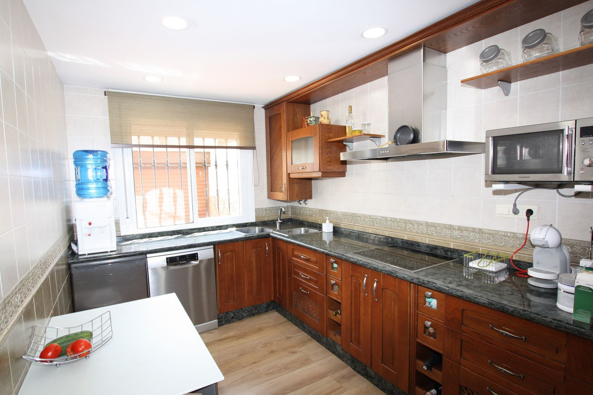3 bedroom Townhouses for sale in Marbella – R5115250