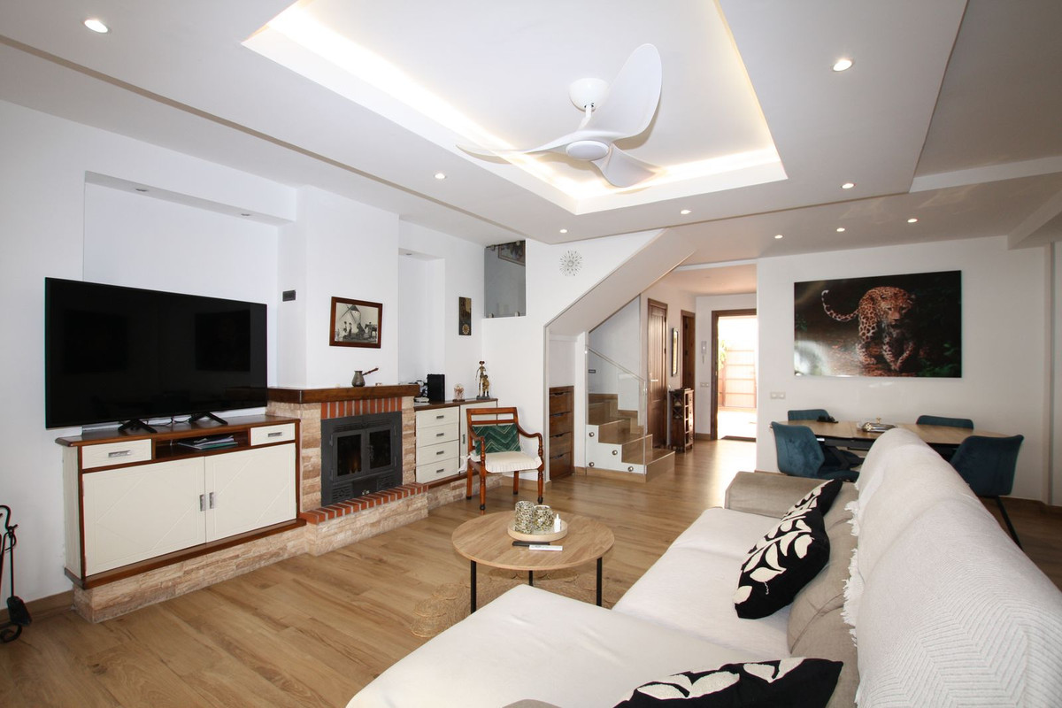 3 bedroom Townhouses for sale in Marbella – R5115250