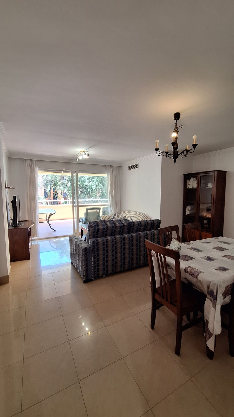 3 bedroom Apartments for sale in Elviria – R5111278