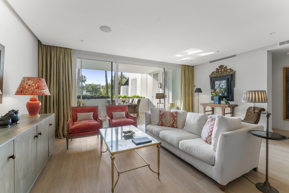3 bedroom Apartments for sale in Milla de Oro – R5041411