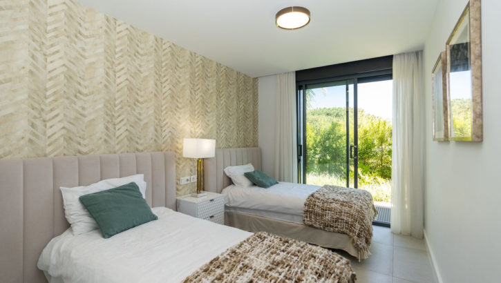 Apartamentos de 4 dormitorios en venta en Marbella – R5121868 en 