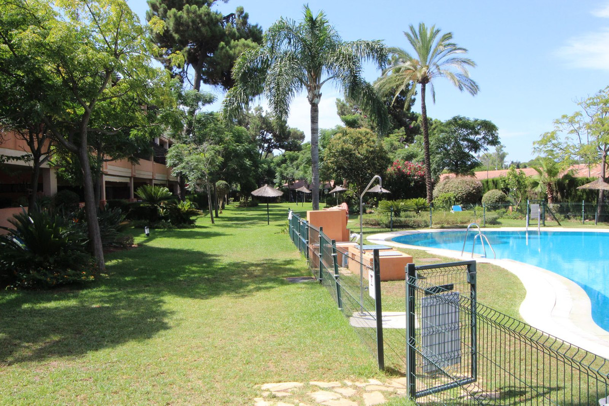 2 bedroom Penthouses for sale in Elviria – R5115484